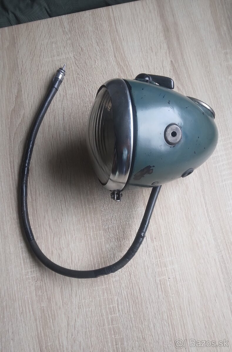 Predám kompletný svetlomet na motocykel ČZ 150C