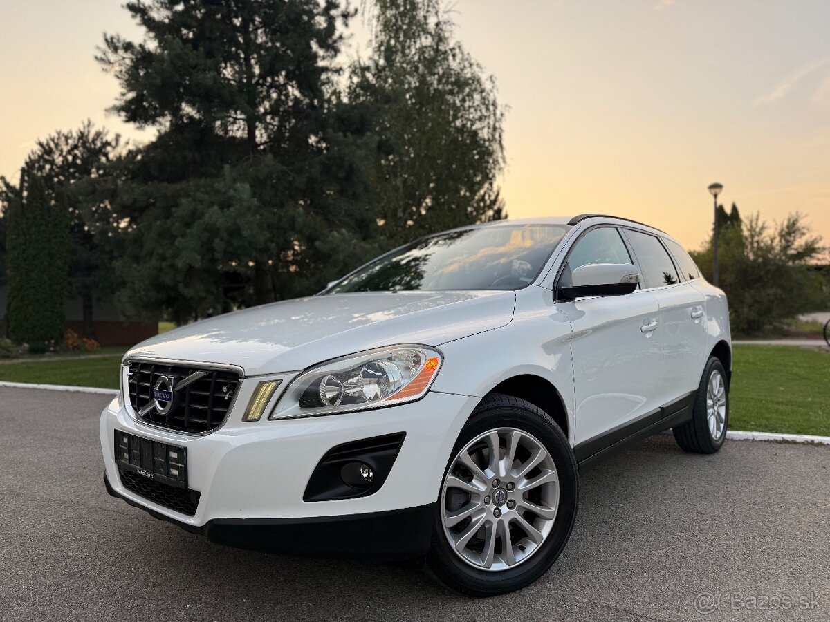 Volvo XC60 2.4D D5 163ps • Automatic • AWD 4x4 • Momentum •