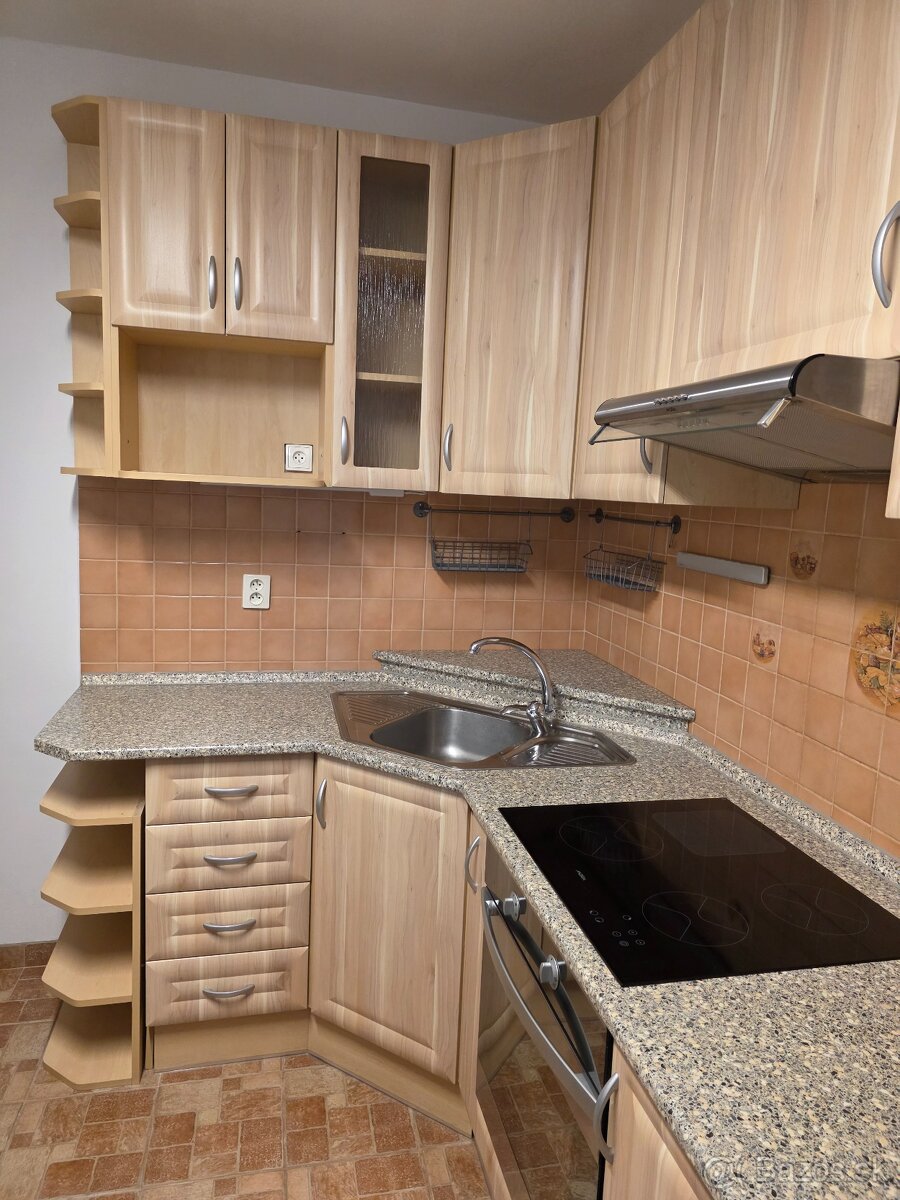 Kuchynská linka v demonte