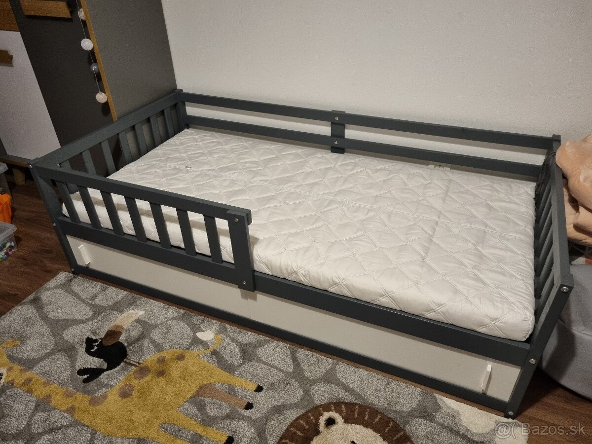 Detská posteľ s matracom - nepoužívaná