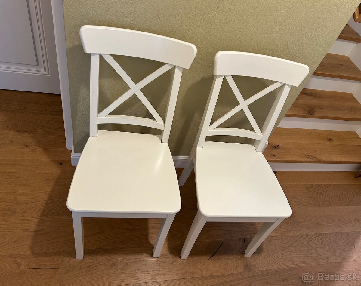 Jedálenská stolička EJBY biela JYSK