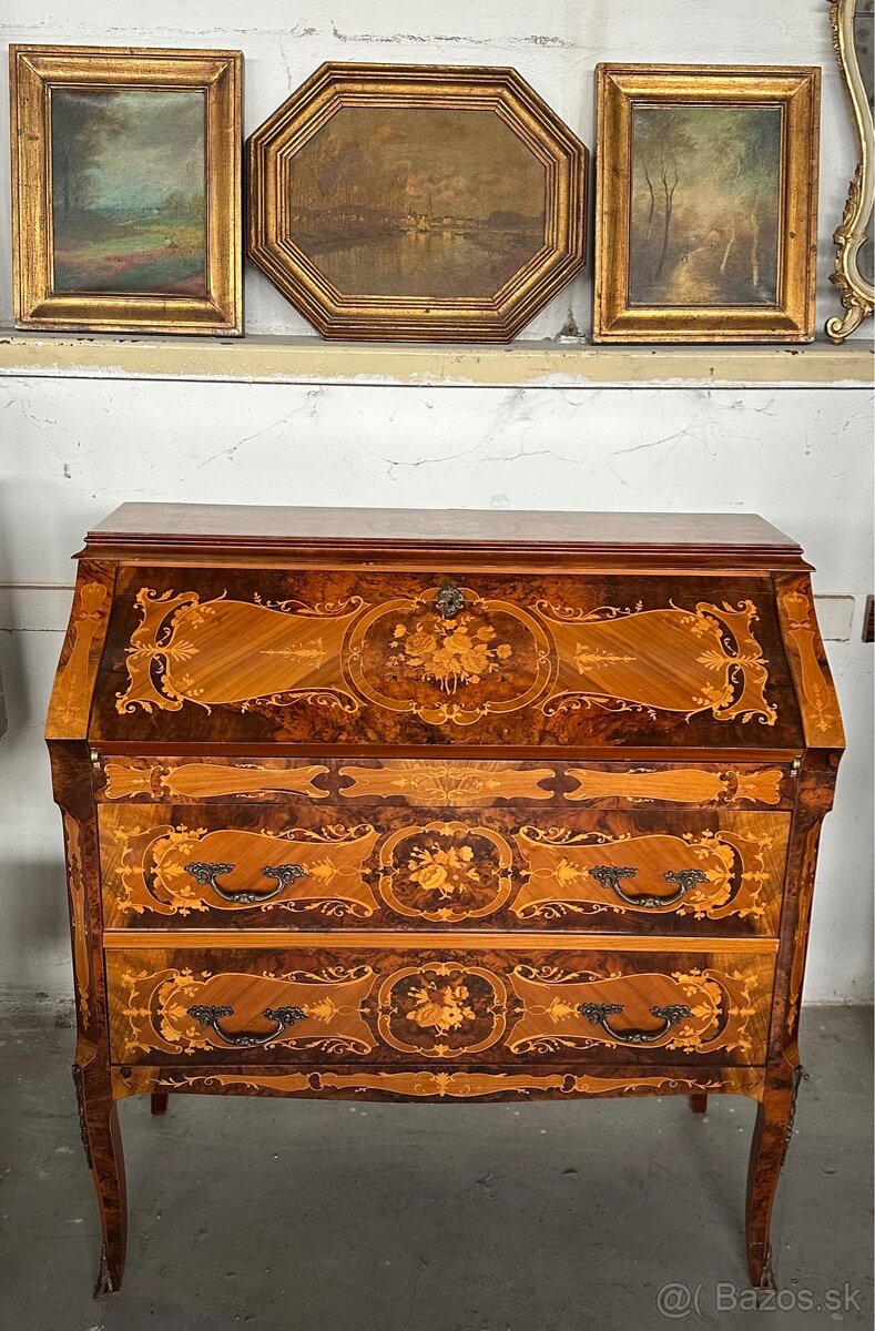 Intarzovaná písacia komoda