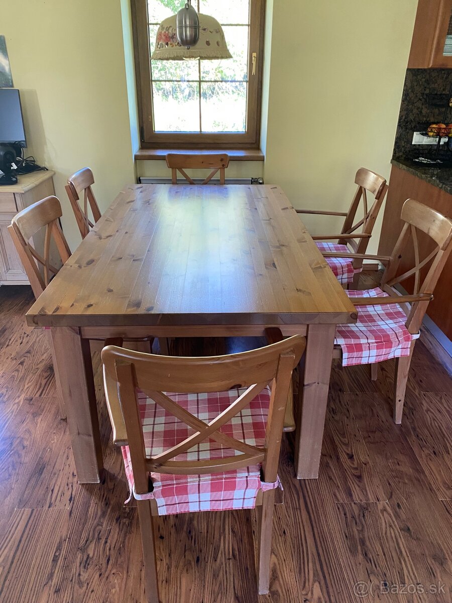 Masívny drevený stôl a 6 x stolička Ingolf