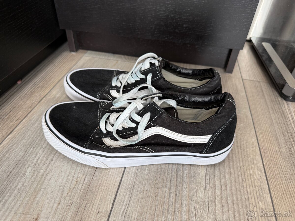 Vans tenisky