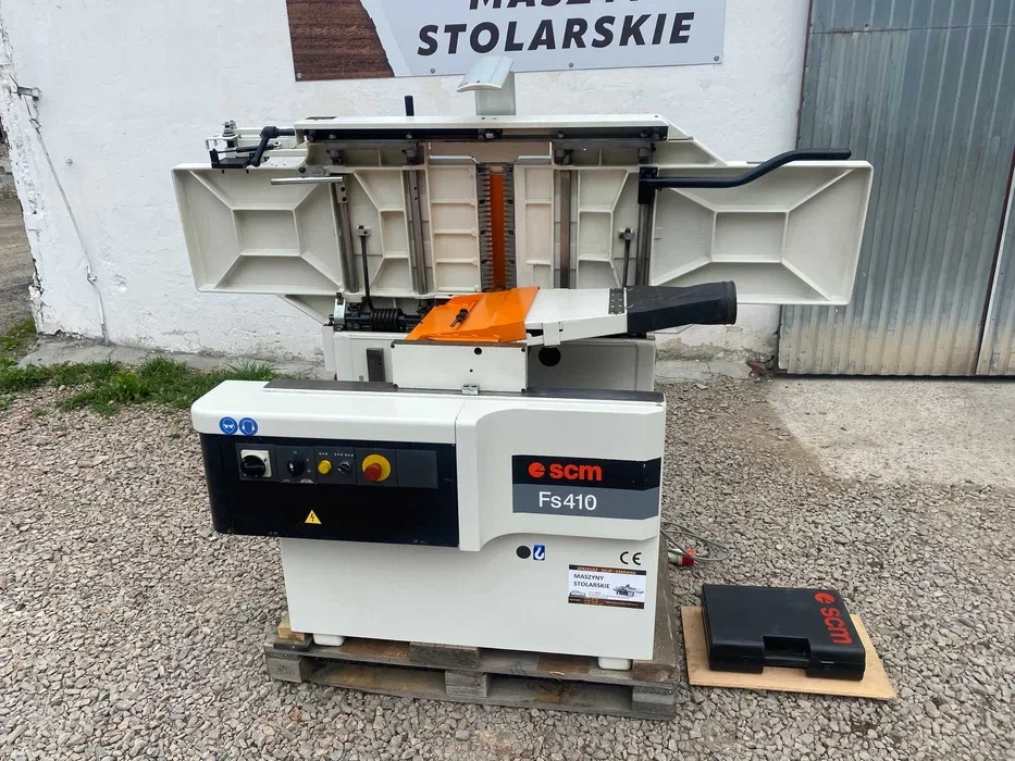 Srovnávačka s protahem SCM FS 410