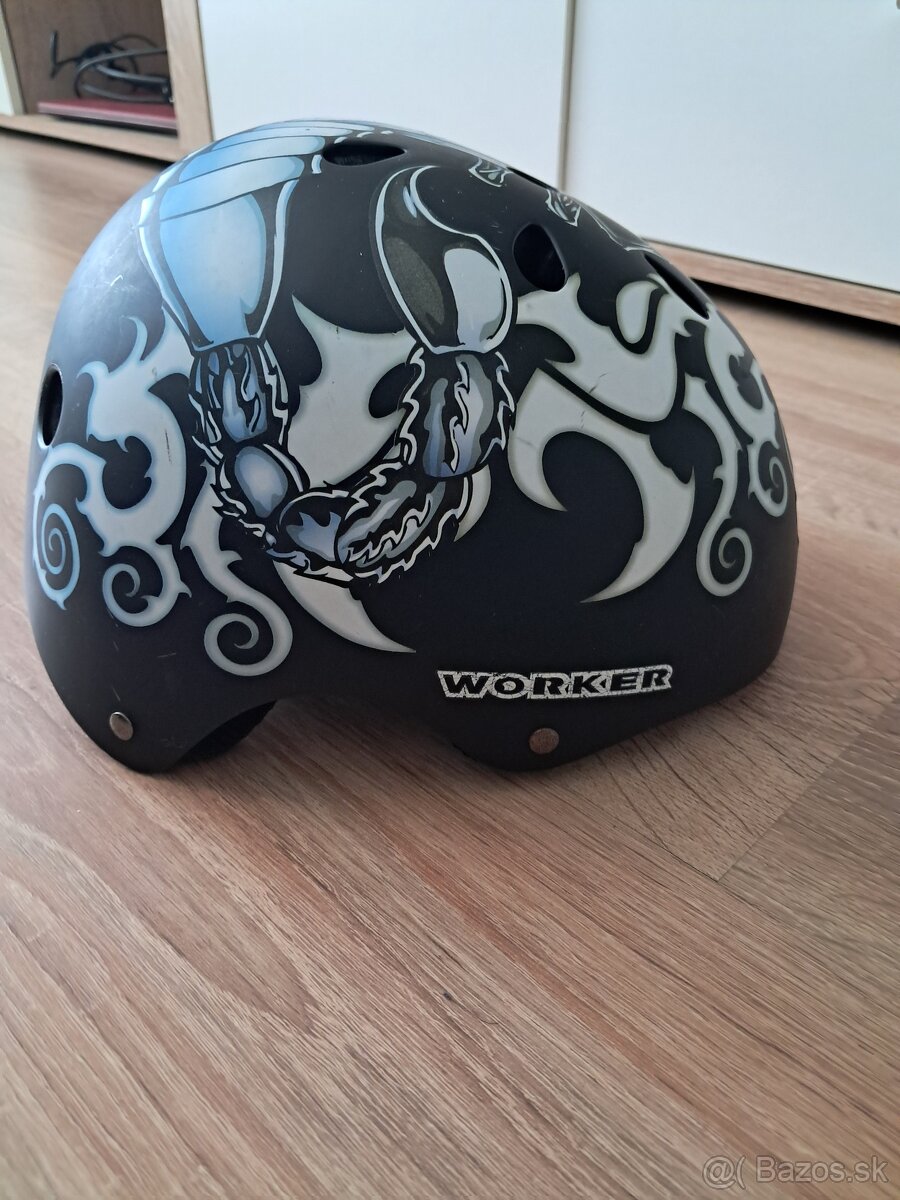 Prilba na skateboard, korčule