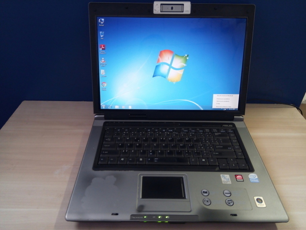 predám notebook ASUS F5VL , WINDOWS 7 , bez baterky.