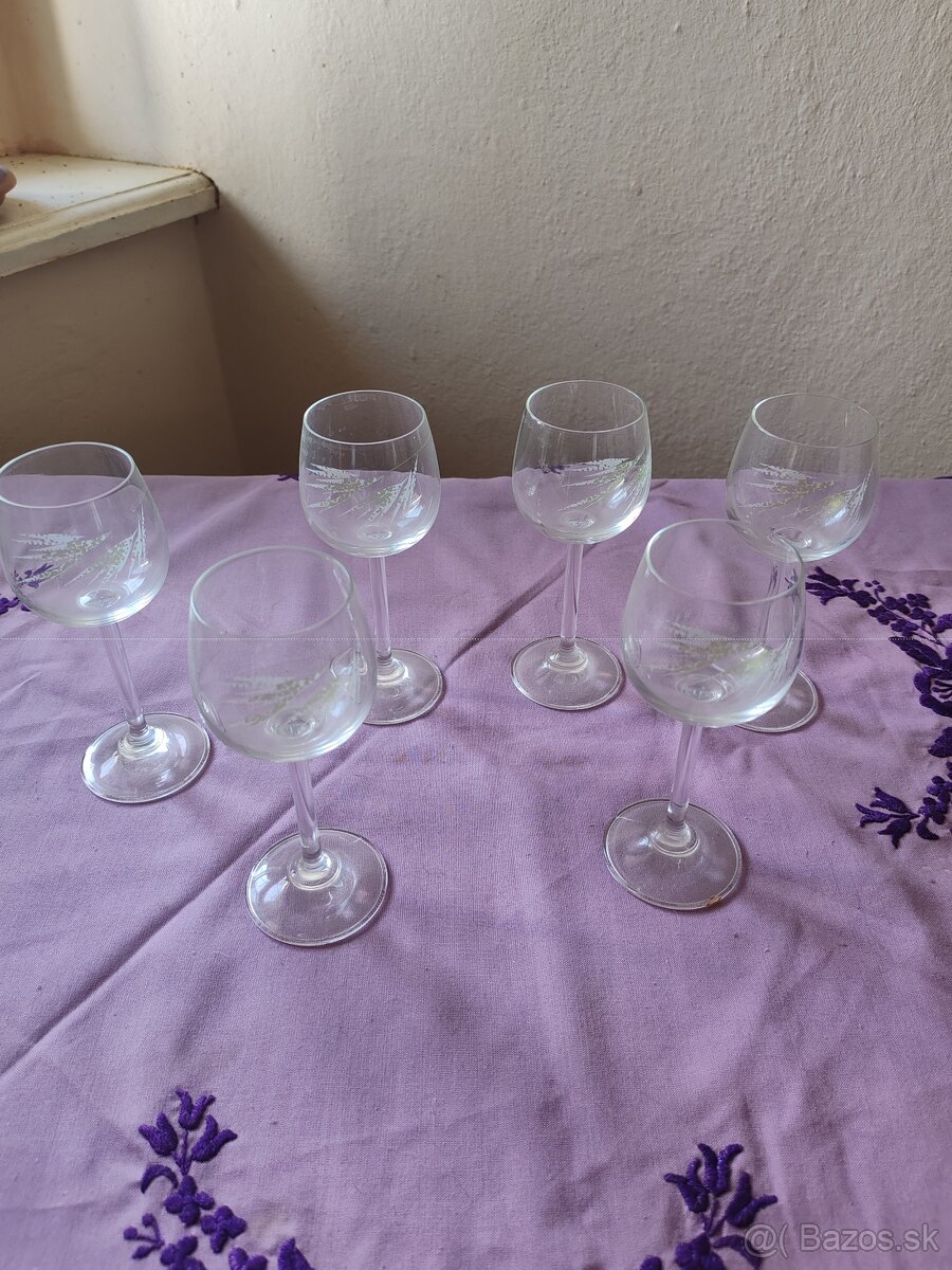 Predám poháriky na vino