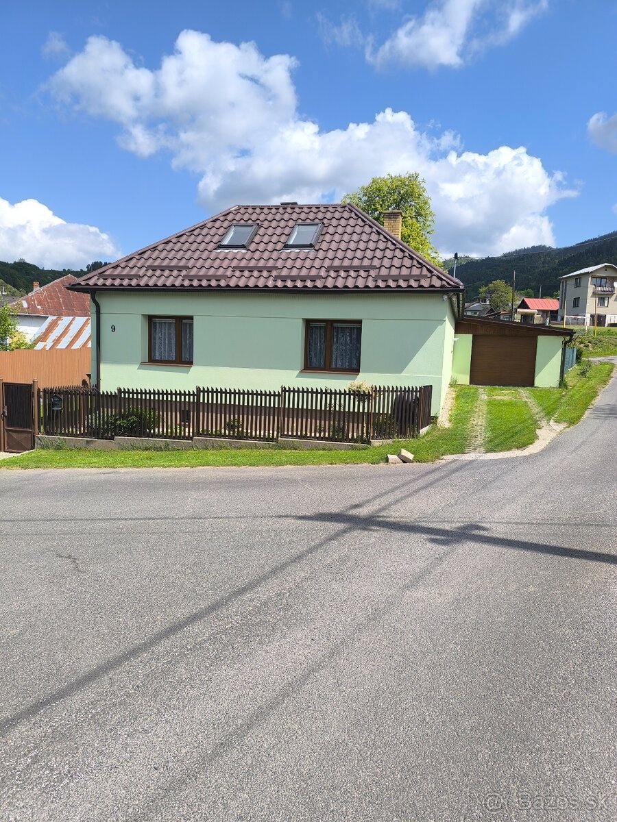 Predám rodinný dom v obci Slatvina.