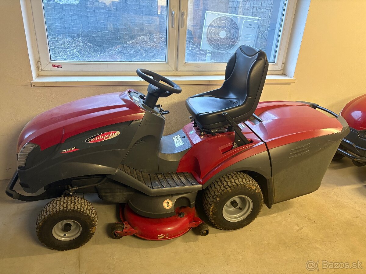 Predam zahradny traktor kosacku Castel Garden.