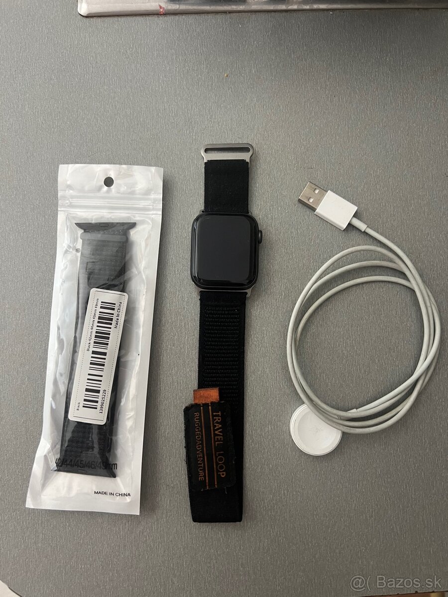 Predám Apple Watch SE2022 45mm