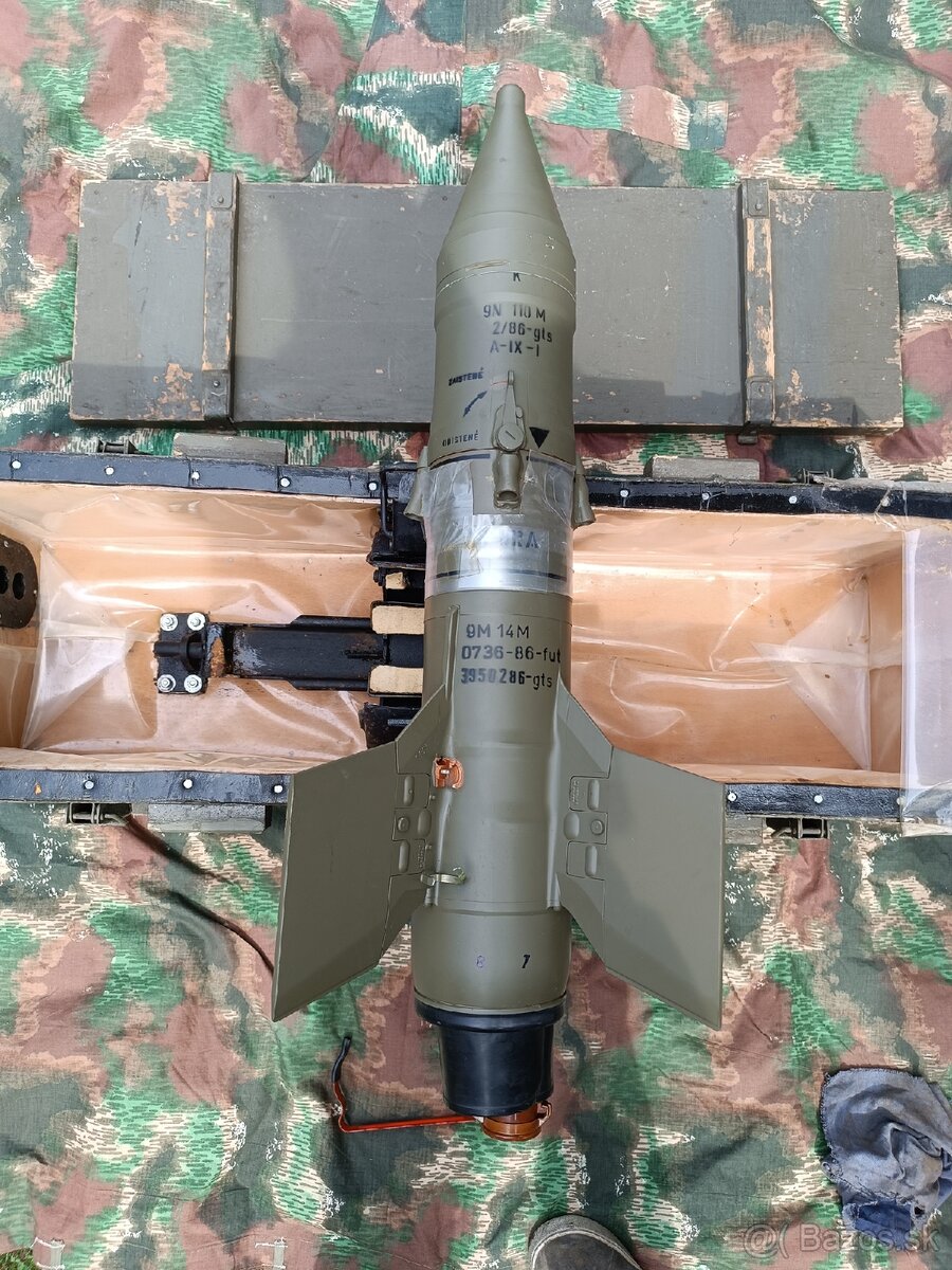 Predám uradne znehodnotenu maketu ptrs 9M14 Maliutka