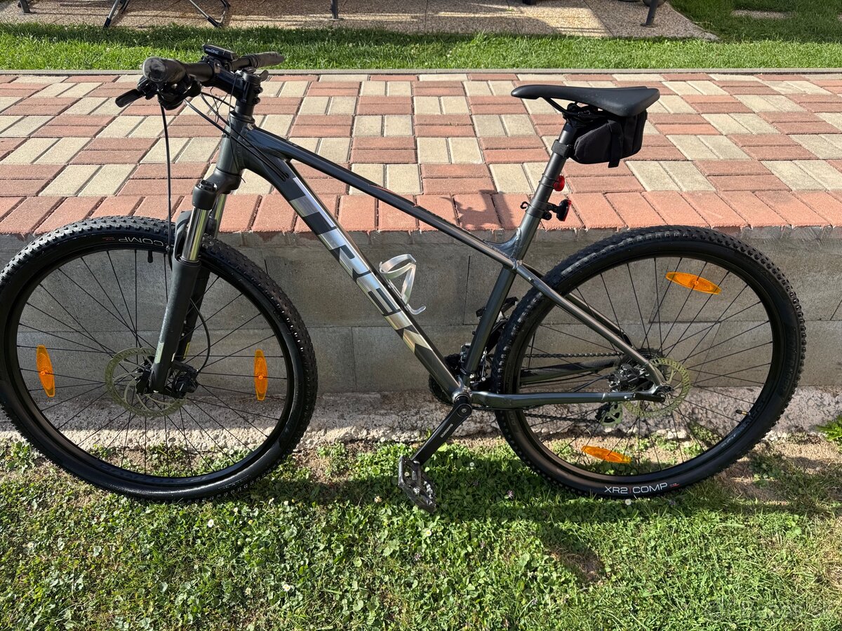 TREK Marlin 5 velkost L