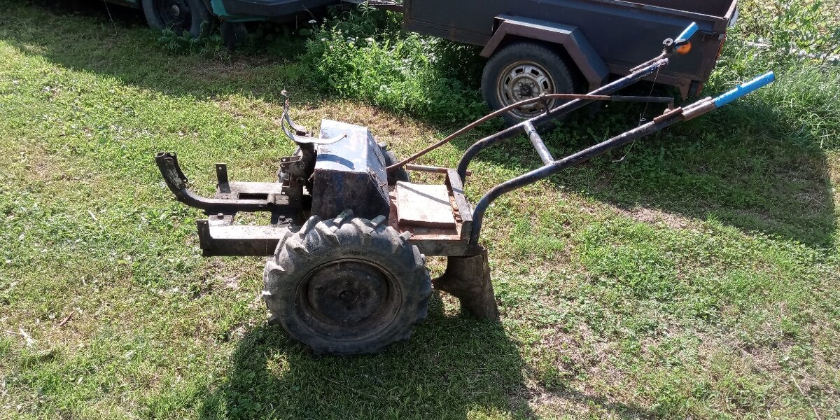 Podvozok malotraktor