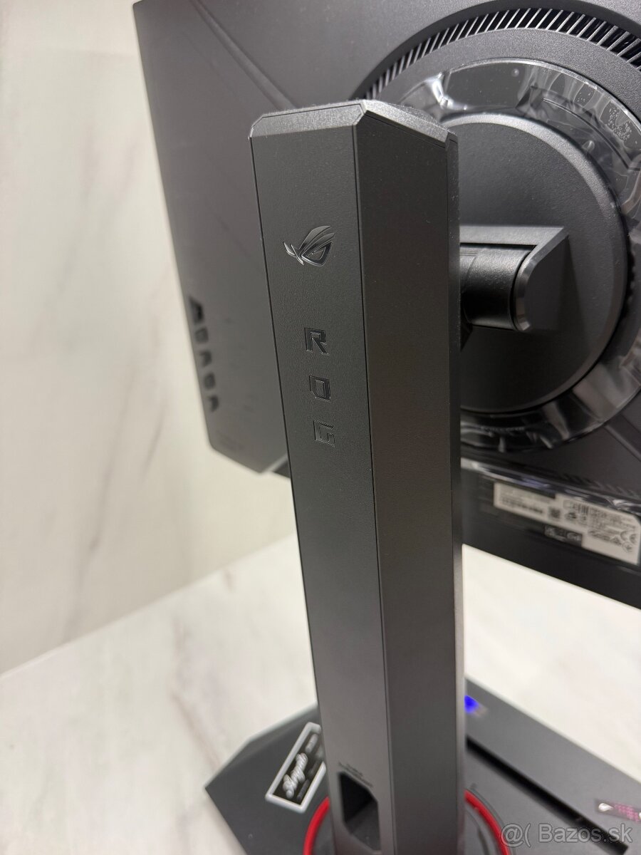 Predam herný monitor Asus rog strix