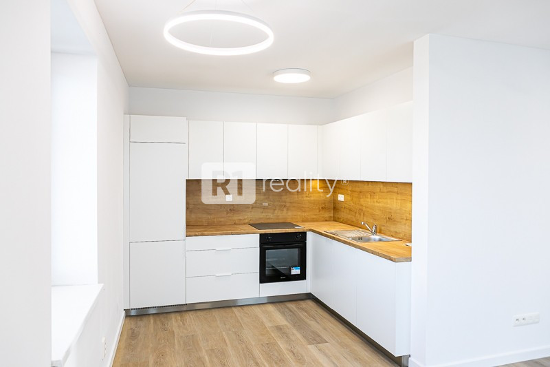 Jedinečný 2 izbový byt 53,2 m2 +2 x balkón, Piešťany-centrum