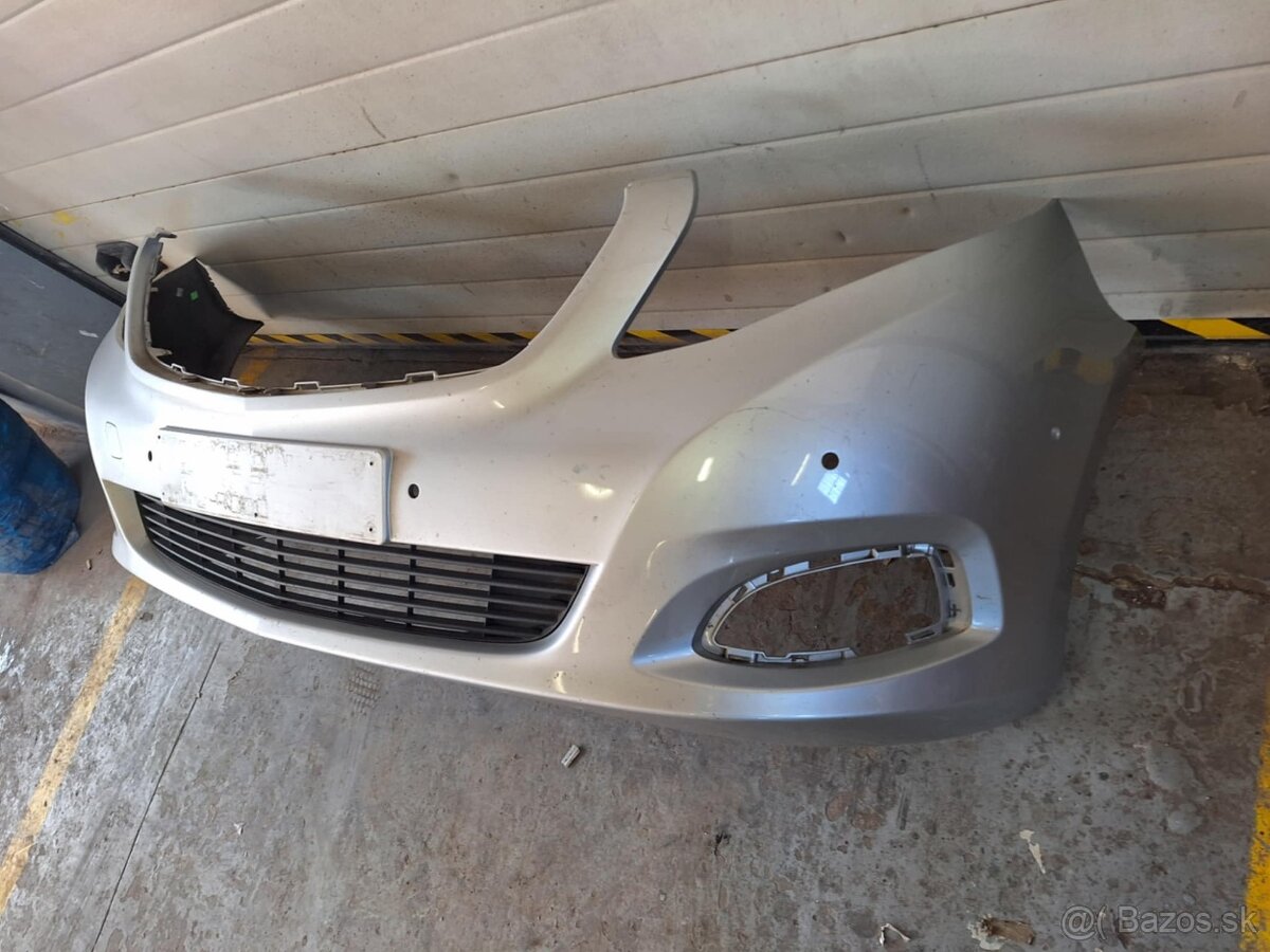 Mercedes Benz V Klasse predný nárazník