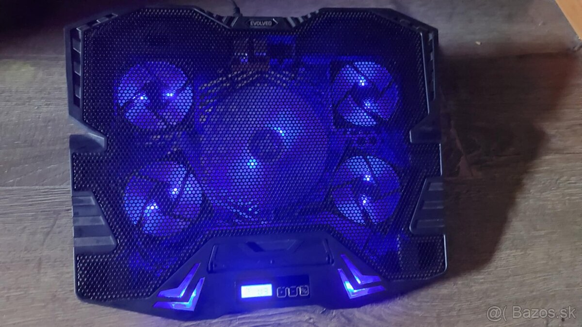 Chladiaca podložka na notebook  EVOLVEO Ania 5 modré podsvie