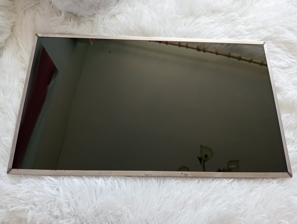 predám 15,6" displej z notebooku ,40pin ,LTN156AT24 ,lesklý