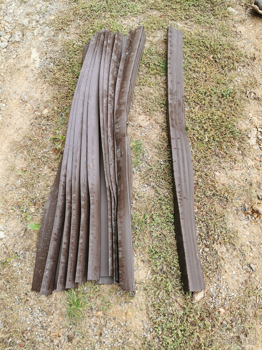 ROHOVA GUMA NA SCHODY