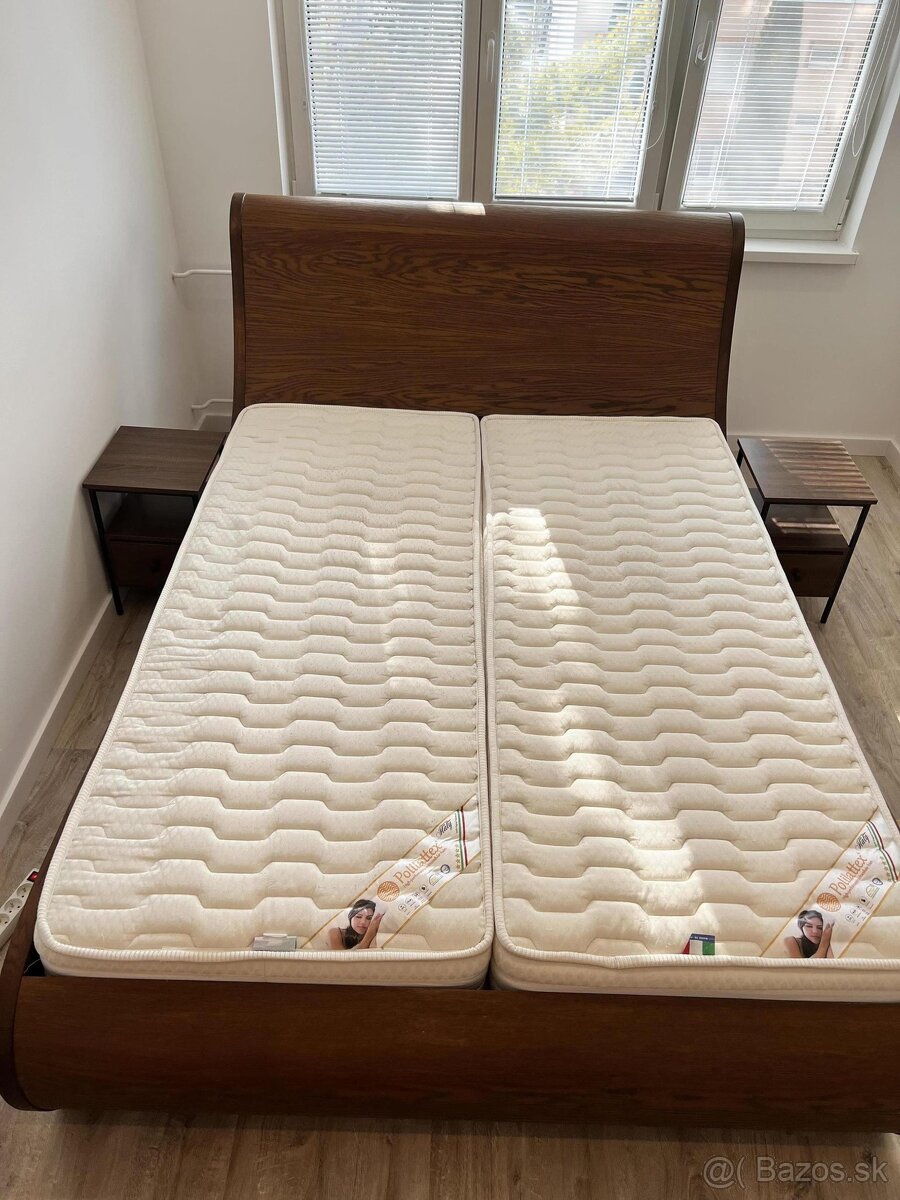 Manželská posteľ z dubového masívu + 2x nočný stolík