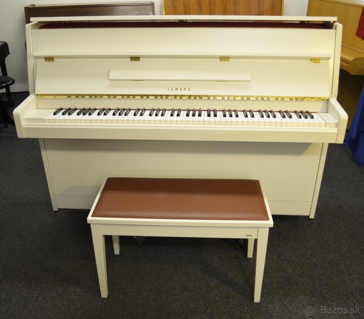 YAMAHA + židlička - ZÁRUKA. Doprava ZDARMA.