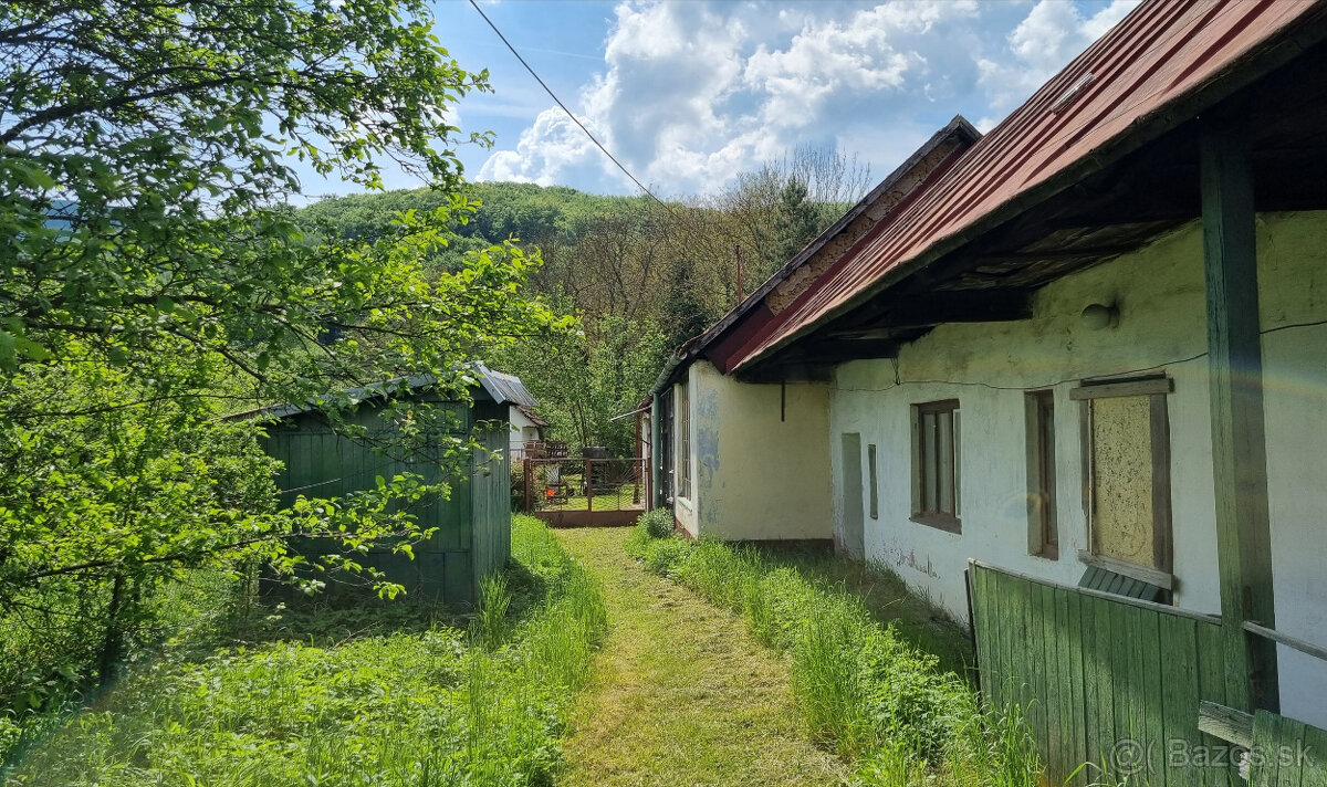 RODINNÝ DOM -CHALÚPKA a POZEMOK 523m2 MORAVSKÉ LIESKOVÉ-NMNV