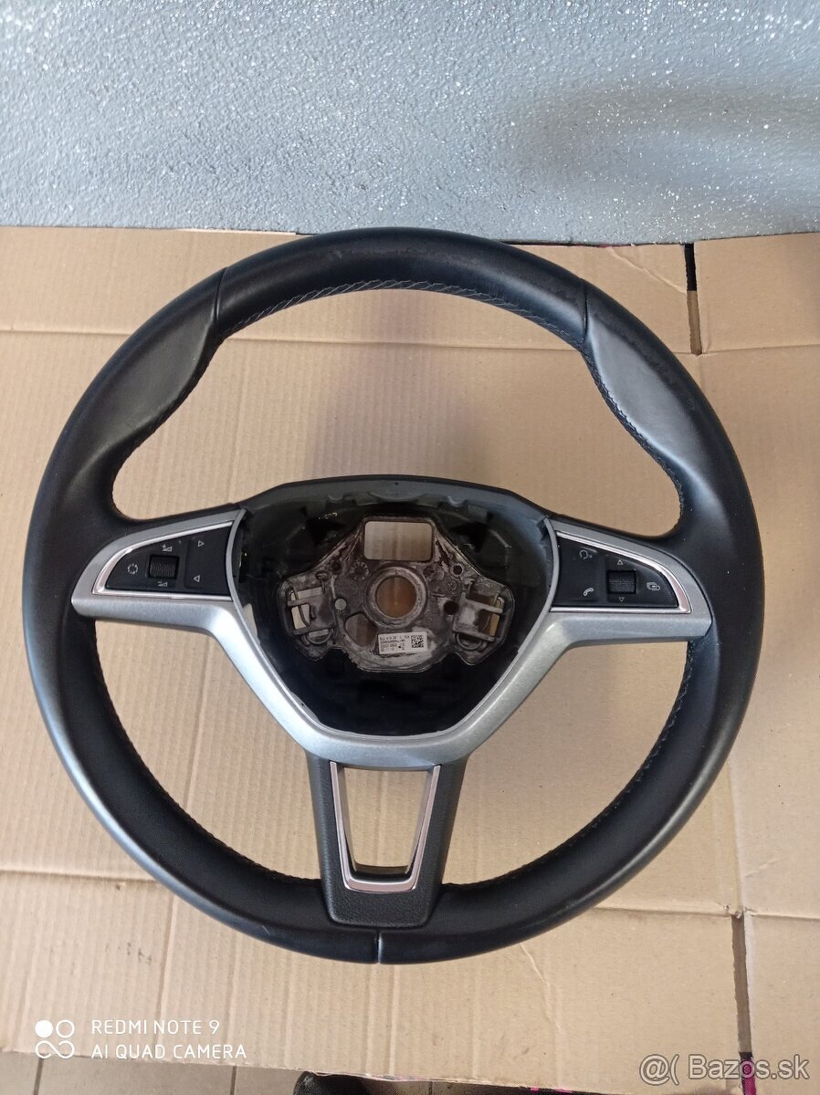 Volant Rapid 5L0419091G