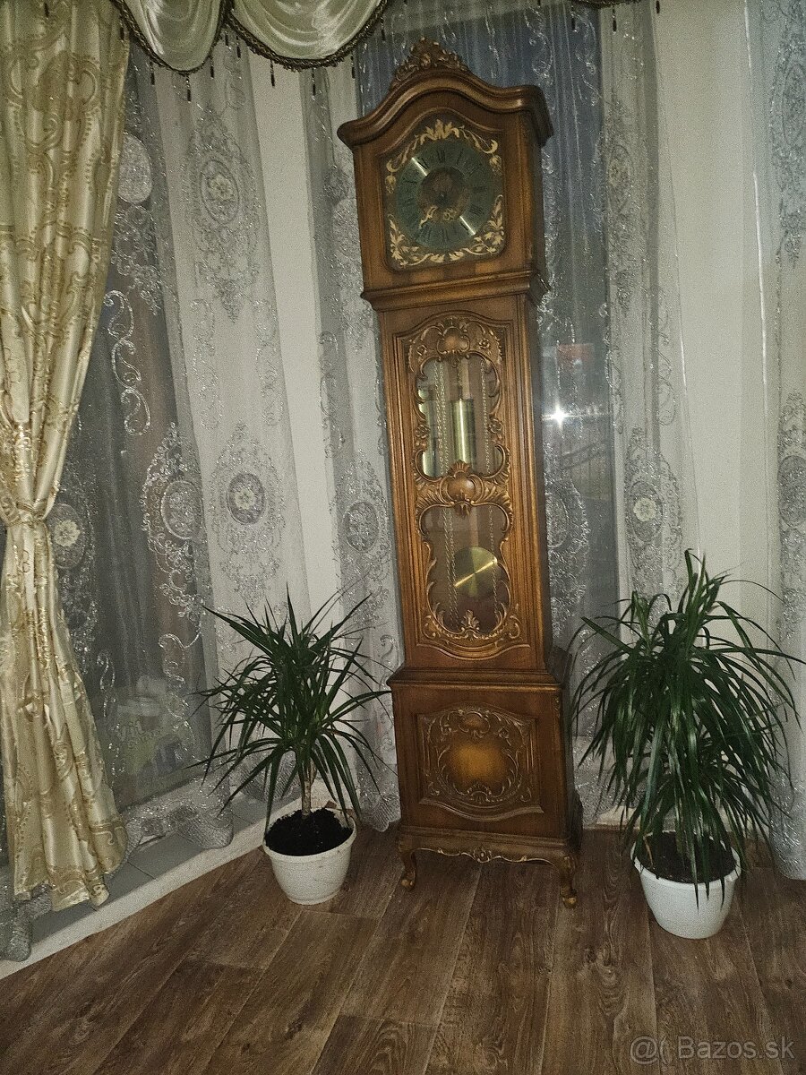 Voľne stojace kyvadlove hodiny