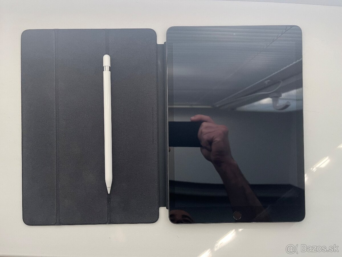 iPad (8. generácia, 32GB) + Apple Pencil + Smart Cover