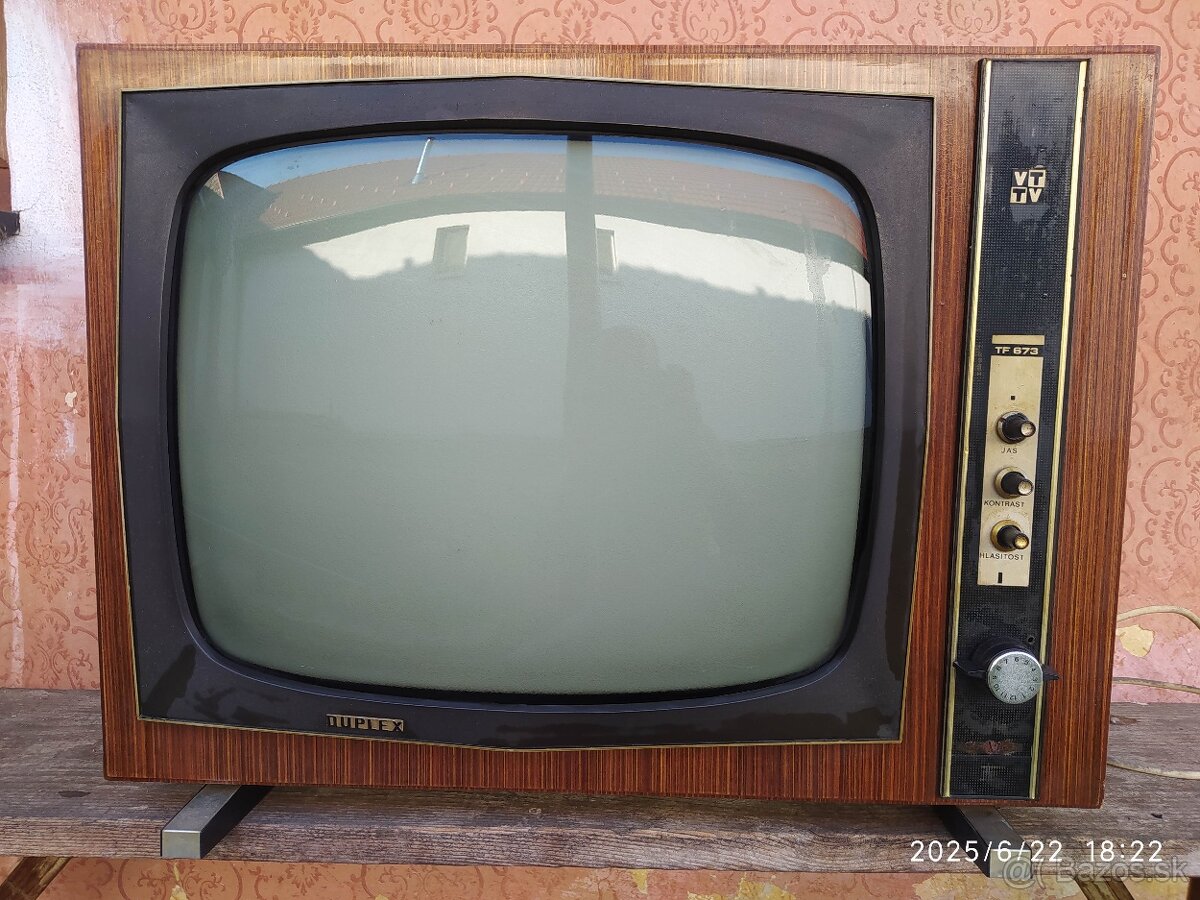 🏆 NEJFUNKČNEJŠIA NEFUNKČNÁ TELEVÍZIA ROKU 1968