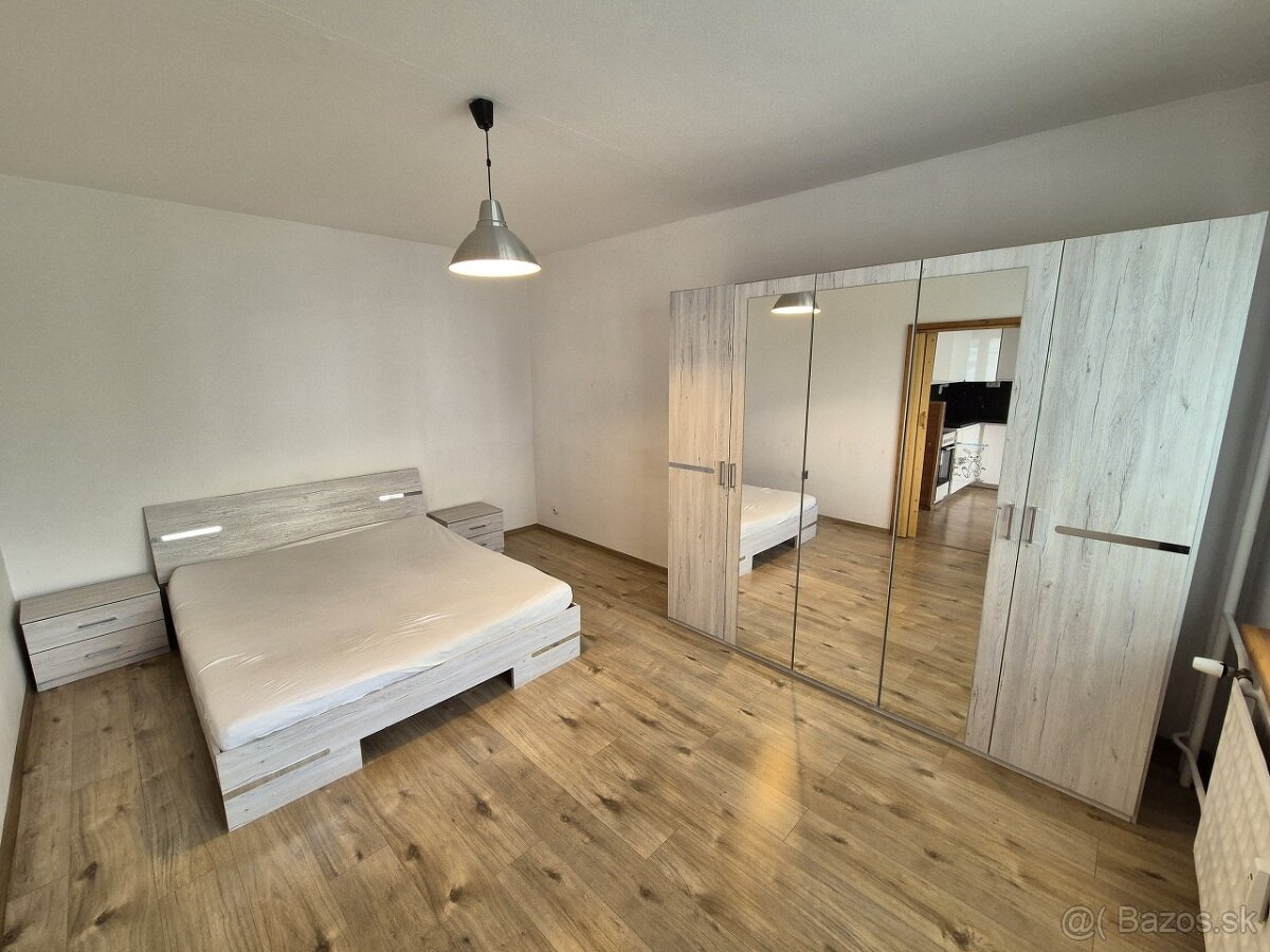 1-izbový byt s balkónom / 38 m2 / - Čadca