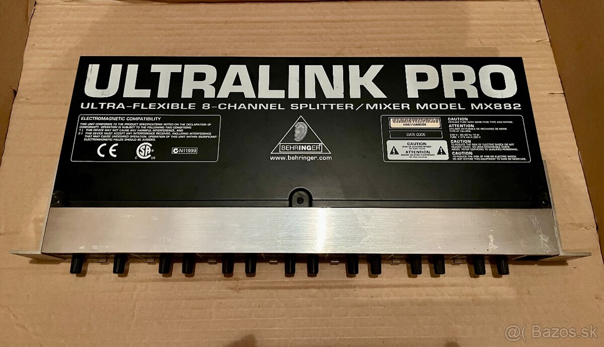 Behringer Ultralink Pro MX882