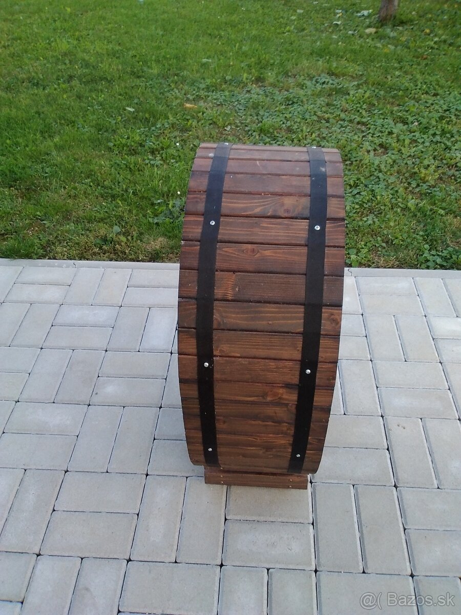 Predam stojan na flase,vinoteka.