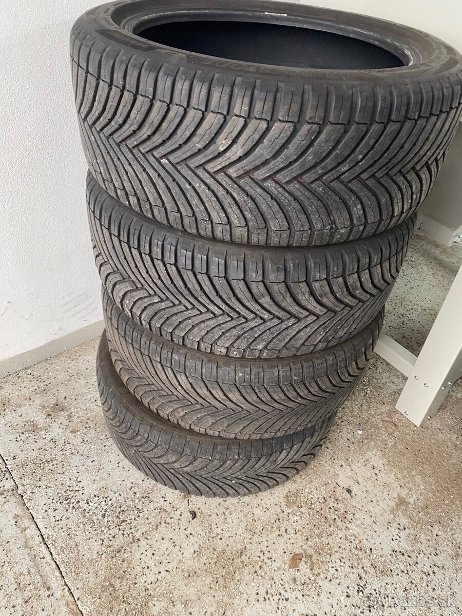 Zimné celoročné pneu 225/45-17 bridgestone