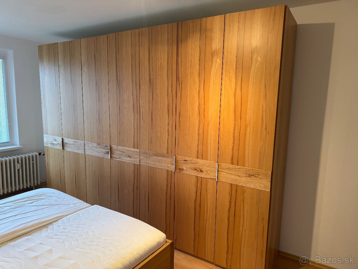 Spálňa skriňa +komoda