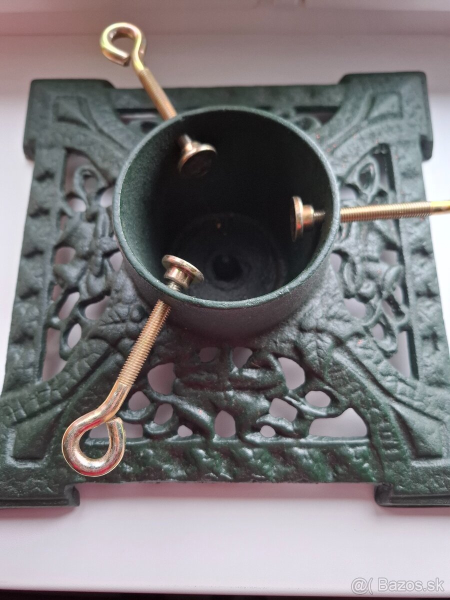 Stojan na vianocny stromcek