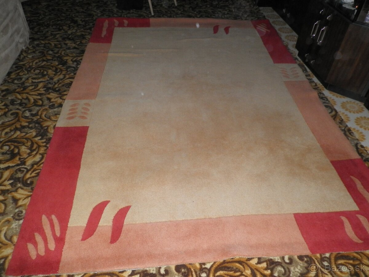 koberce , prehozy na manželsku postel