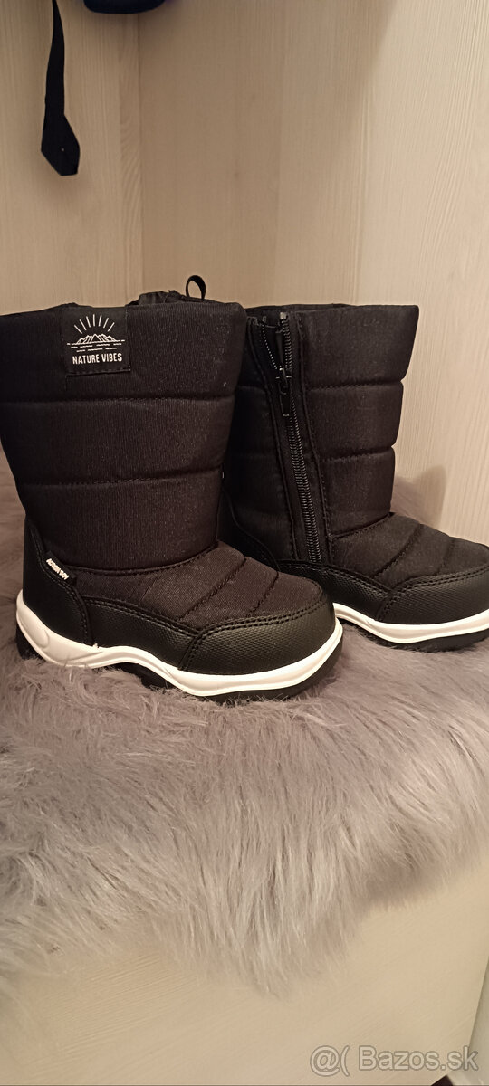 chlapcenska obuv vel25( snehule,gumaky....)