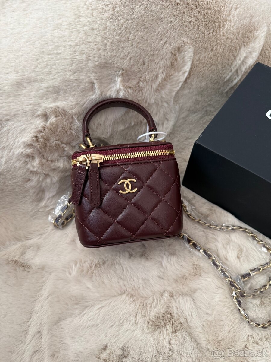 Chanel mini kufrik , mini kabelka chanel