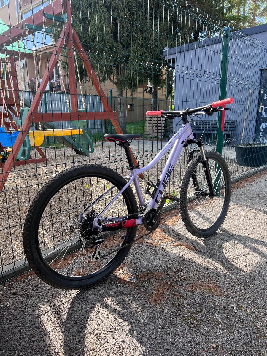 Predám dámsky bicykel Cube Access