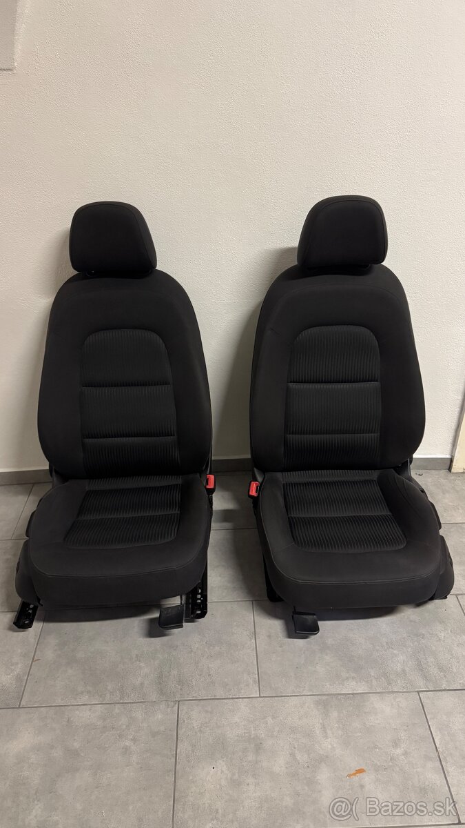 Predám vyhrievané sedadlá, sedačky na Audi a4 b8.5 r.v.2013