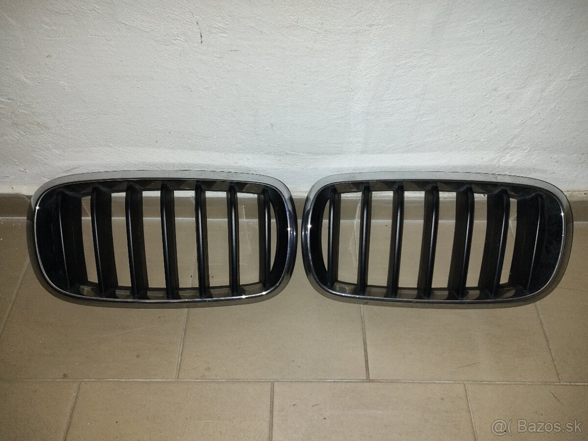 Predám na BMW X5 F30 masku grill
