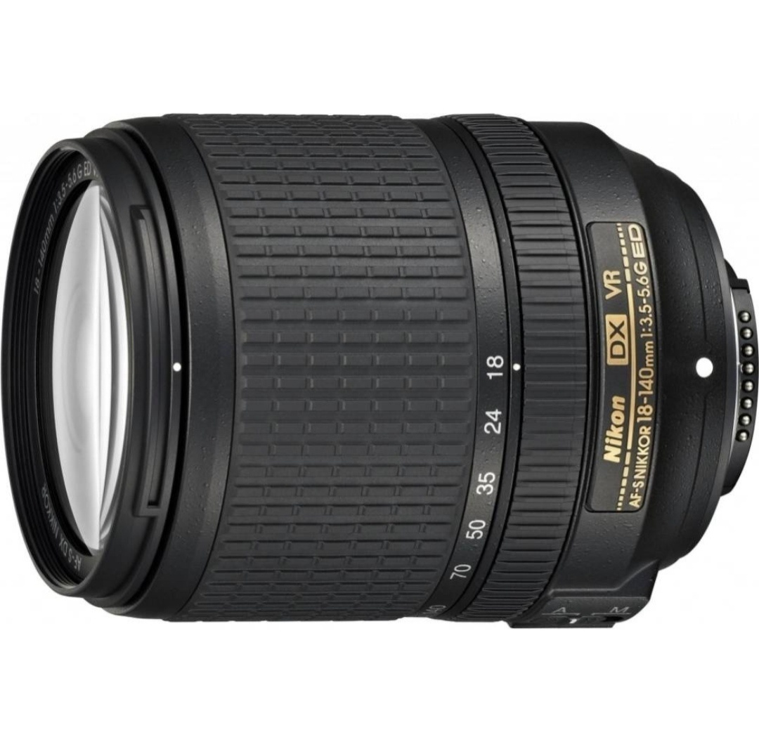objektív Nikon 18-140
