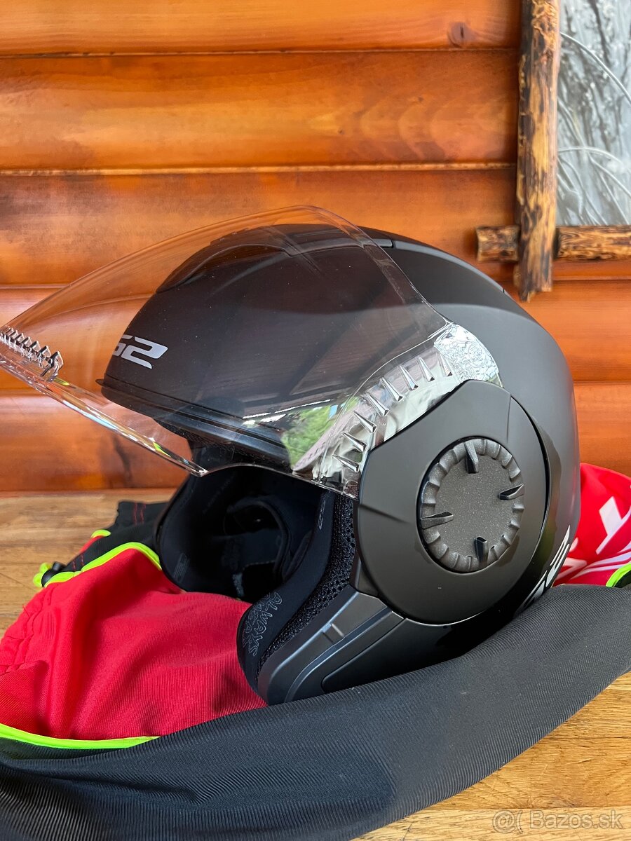 Prilba ls2