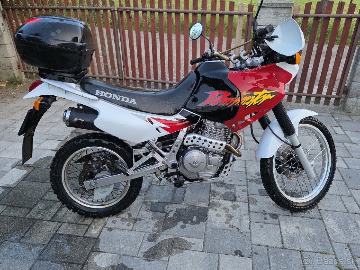 Honda na 650 dominator