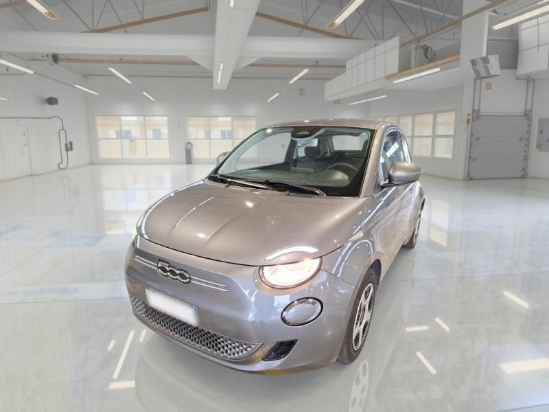 Fiat 500e Elettrica Passion 42kWh 118k za 17.900,- € s DPH