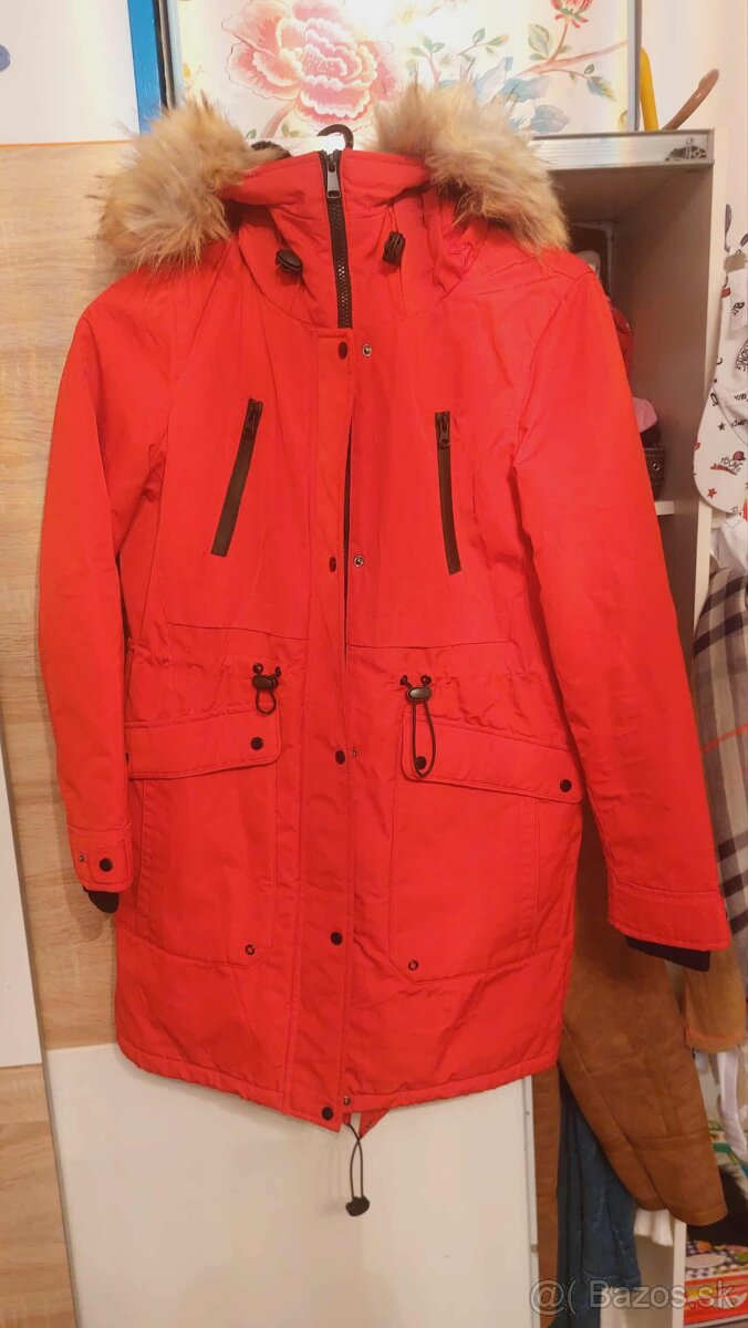 Damska Červená zimna bunda