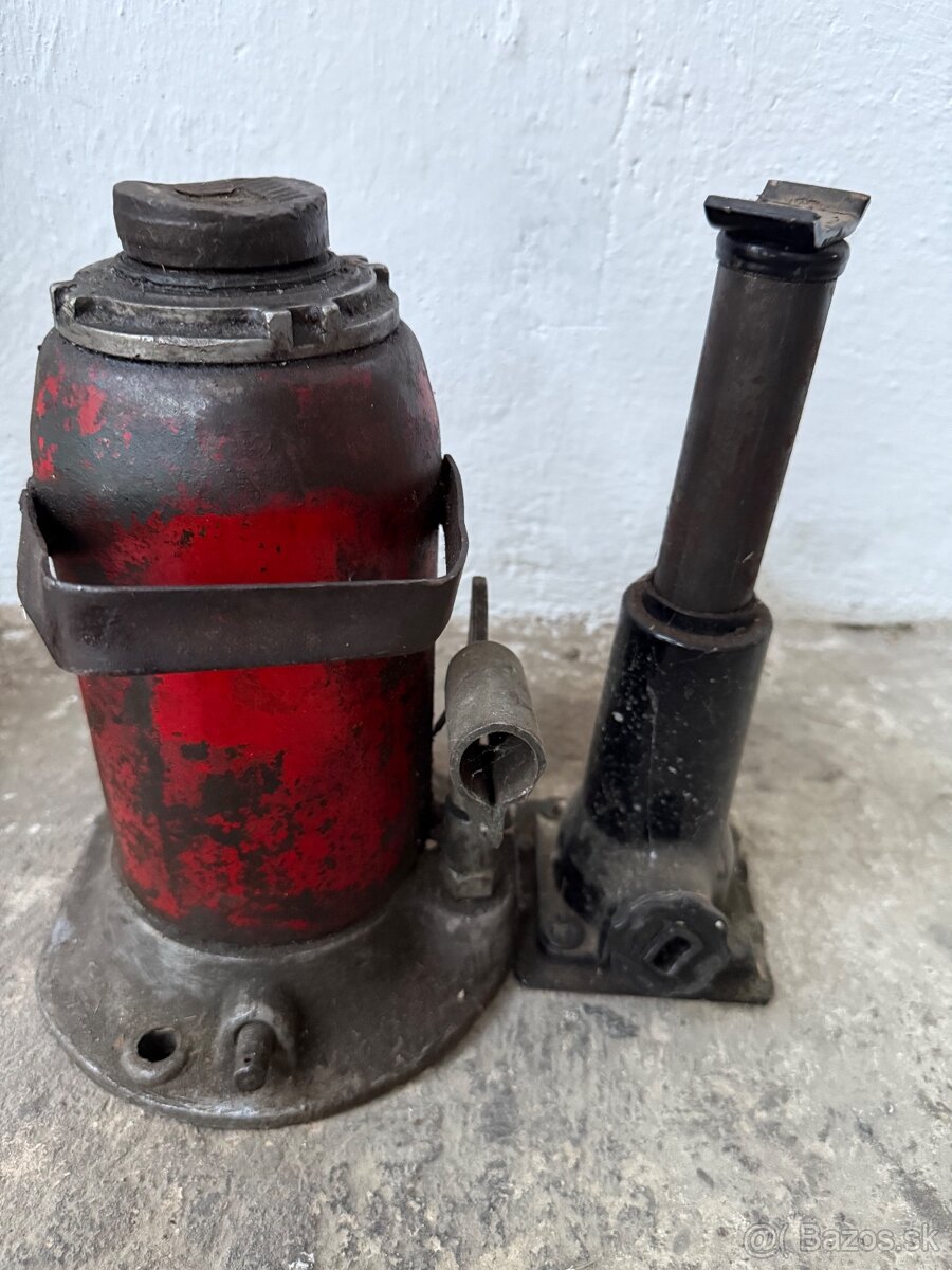 Hydraulicky zdvihak 12t