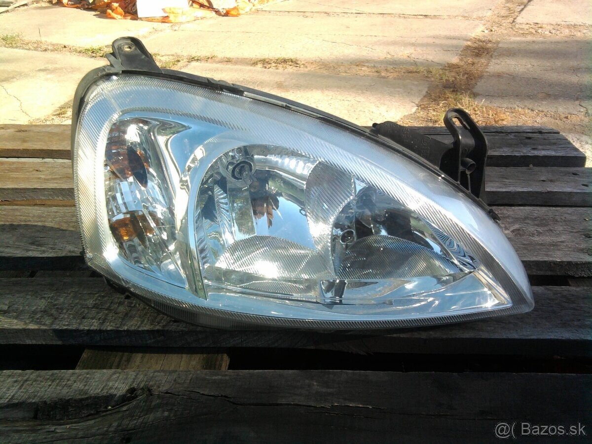 Predam predne svetla na Opel corsa C